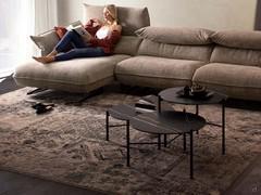 Dawson Couchtische mit matter Keramikplatte und schwarz lackiertem Metallgestell