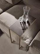 Narciso rechteckiger Couchtisch in C-Form, ideal als Beistelltisch und Sofatisch