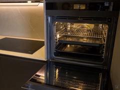 Miele-Einbaubackofen in der Küchen-Hochschrank