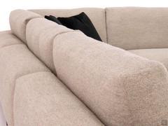 Detail der Rückenlehne des Sofas Richmond Outlet, das durch die Modularität der Sitze gekennzeichnet ist