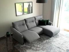 Modernes Relaxsofa Prado Outlet mit motorisiertem Rückenlehnen- und Sitzmechanismus. Armlehnen 23 cm