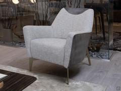 Eleganter Lounge-Sessel Lynn mit zweifarbigem Bezug