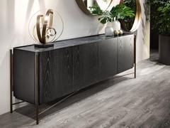 Sideboard aus Holz mit hohen schmiedeeisernen Füßen Shanghai von Cantori in der viertürigen Ausführung