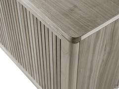 Detail der Struktur des Haruko-Sideboards