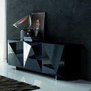 Kayak-Sideboard von Cattelan im 3-türigen Modell mit glänzend schwarz lackierten Türen