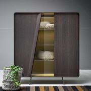 Connie Highboard aus Holz mit grauem transparentem Glaseinsatz