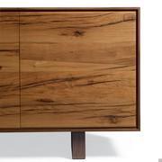 Aomori Sideboard mit Kufengestell aus rost Metall