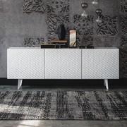 Sideboard mit gesteppten lederbezogenen Türen Absolut von Cattelan mit dem Bezug 971 Weiß