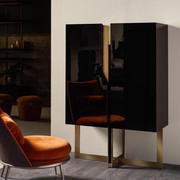 2-türiges highboard mit modernem metallkreuzsockel Mirage von Cantori