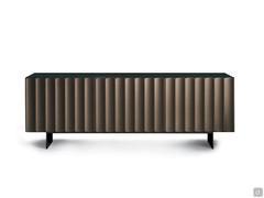 Modernes und einzigartiges Design des Sideboards Dorian