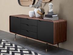 Das minimalistische Sideboard Opera mit Rahmen ist ein praktisches Möbelstück mit elegantem und essentiellem Design