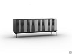 Modernes Sideboard mit Moma- Metalluntergestell und lackierter Struktur