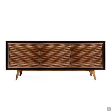 Keita modernes dreitüriges Sideboard aus Holz