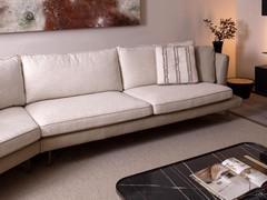 Detail des linearen Abschlusselements des Roger-Sofas