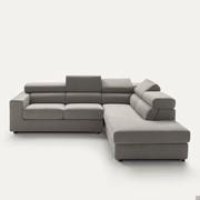 Zenzero-Sofa im linearen Modell mit Ottomane