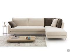 Sofa Harold mit Chaiselongue, gepolstert mit sandfarbenem Stoff