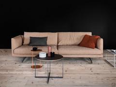 Sofa Jude, bodenstehend, 90 cm hoch, stoffbespannt