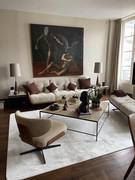 Belfast Sofa und Bank in Biskuit Seidenleder und Diamond beige Stoff - Kundenfoto