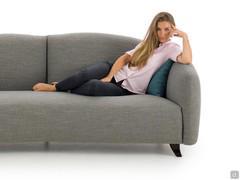 Ergonomie und Sitzproportionen des Sofas Gilmour