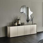 Desigenr Spiegel Africa von Cattelan ergänzend zu dem Sideboard Chelsea