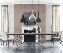 Gordon Designertisch von Cattelan mit rechteckiger Holzfurnierplatte und Massivholzrand