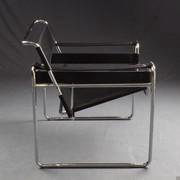 Armchair Wassily in black leather