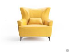 Reading armchair Doyle complete with a lumbar cushion