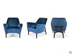 Lynn armchair with smooth, mono-colour upholstery