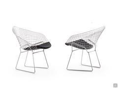 Wire Diamond armchair created by Harry Bertoia