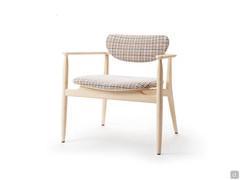 Vintage style armchair Victoria in the version natural oak, the lighter among the finishes available