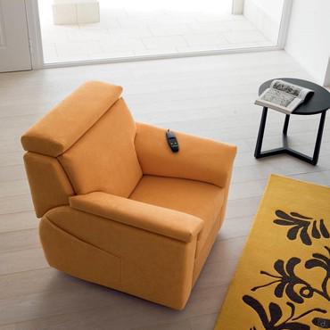 Appeal armchair with lift-up mechanism