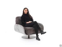 Proportions and seating ergonomics of the Belfast armchair