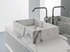 Lisbon all-out washbasin in Stratified