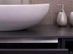 Pleasing color contrast between the Softly basin and Negro Natural stoneware top