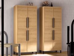 Hinged door columns coordinated with the bathroom cabinet can be purchased separately