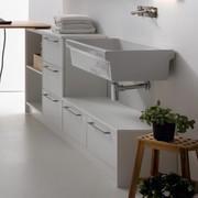 Possible combination with Oasis with suspended washbasin and combination of small cabinets with drawers