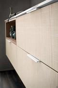 Atlantic bathroom cabinet - detail of the white lacquered cod.152 handles 