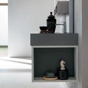 Atlantic Frame open side base unit in the version without central shelf. The models in melamine and wood veneer always have a visible orion grey backrest, while the lacquered versions have a matching lacquered backrest