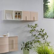 Composition of open wall units and hinged wall units, with handle code 16 central