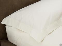 Percale cotton pillowcase with ruffles and cordonetto hem