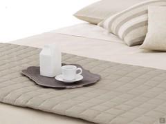 Mid-season quilt in Opal Grey satin, quilted with check pattern and light-weight (100 g) hypoallergenic fibre filling