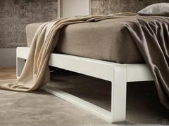 Rounded bed frame and feet