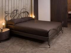 Gilded wrought iron double bed Ghirigori by Cantori