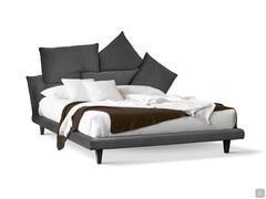 Bed Picabia by Bonaldo in the version with single-cover cushions