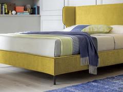 Double bed Colibrì in the version with York bed frame and Twinny feet