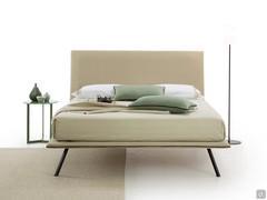 Twist bed with extra-thin bed frame and high feet