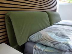 Detail of the foldable headboard cushions, a main feature of the Baloo bed that allows for proper support of both head and back depending on the position - Customer photo