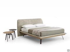 Iowa bed with wooden bed frame and metal legs