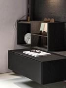 Open compartment for Freeport paneling, available in different sizes and finished in melamine, lacquer or wood essence