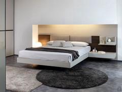 Layout composed of bed, wall panelling, shelving unit and bedside tables from California collection